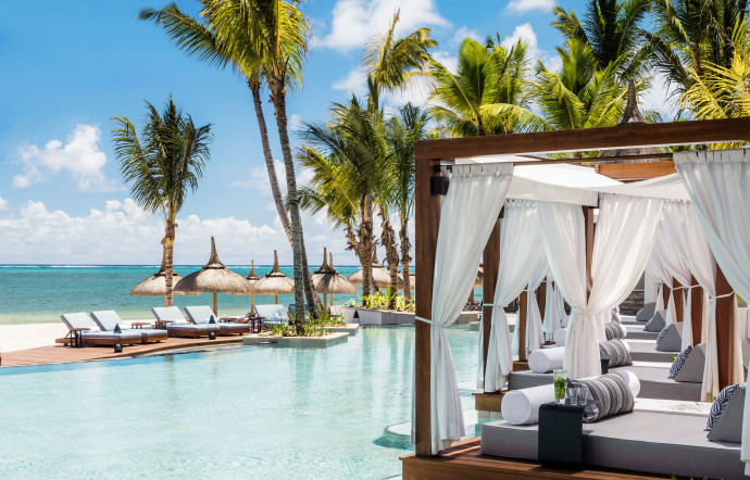Le One & Only le Saint Géran s’est doté, à la pointe, d’un nouveau lieu de vie créé pour les familles, autour d’une piscine entourée de cabanas et d’un restaurant.