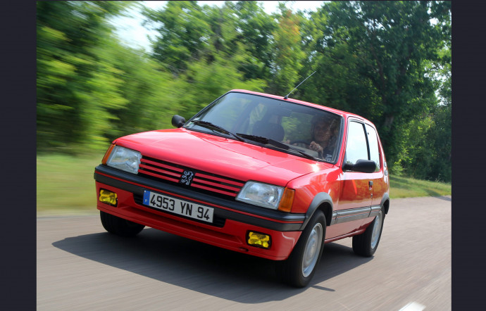 diapo-retour-des-gti-06-peugeot-205-gti-115-1989