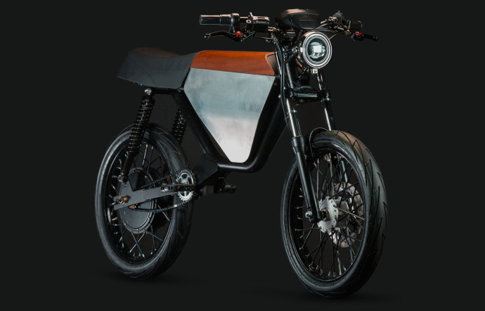 Onyx RCR, 2600 $ sur Indiegogo, puis 3 500 $ une fois la campagne de crowdfunding terminée.