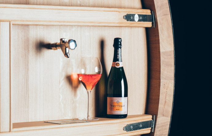Veuve Clicquot Rosé.