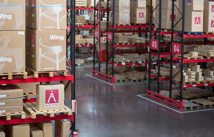 La chaîne de production de la fabrique de mobilier Actiu est installée près d’Alicante, dans un parc technologique de 40 000 m2.
