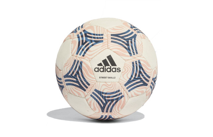 Ballon Tango Sala, Adidas, 29,95 €.