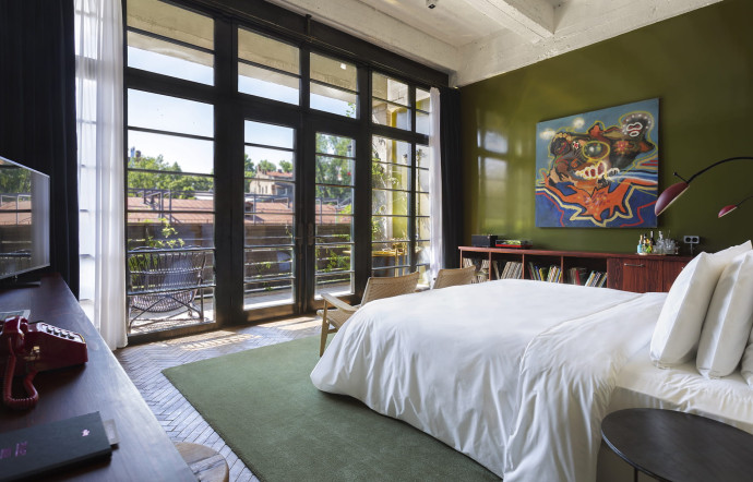 Le Stamba Hotel est le deuxième de l’Ajdara Group dans la capitale de son pays d’origine, Tbilissi (Géorgie). Il est membre des Design Hotels.