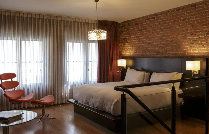 168 Rue Saint-Paul Ouest. Tél. +1 514-940-0360. www.petithotelmontreal.com