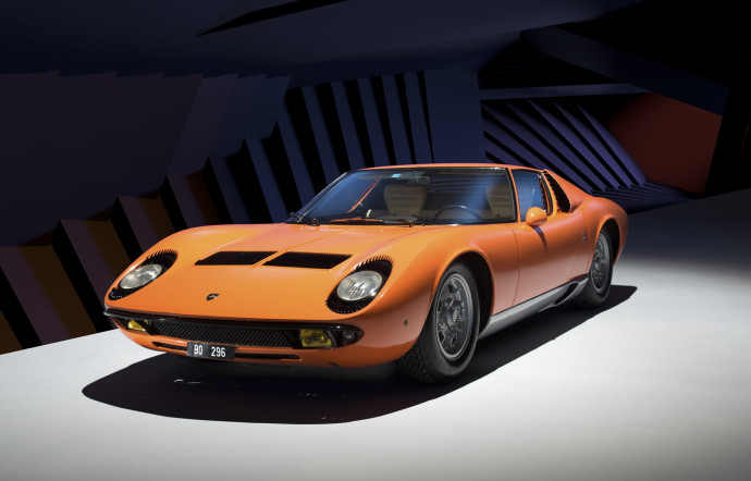 Lamborghini Miura (1968).