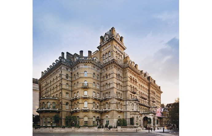 Langham Hotel, façade.