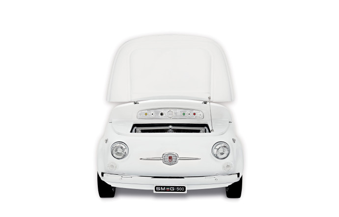 Smeg, 6 600 €.
