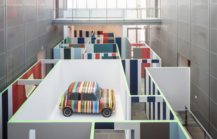 La Mini présentée dans l’exposition Hello, My Name is Paul Smith, à Hasselt, en Belgique, en 2015.