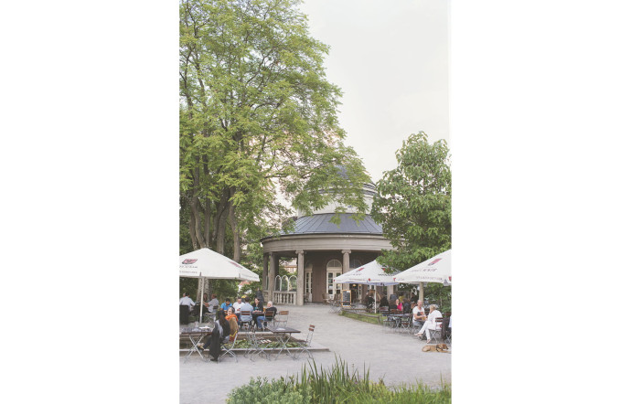 Hohenheimer Strasse 119. Tél. +49 711 236 7360. www.teehaus-stuttgart.de