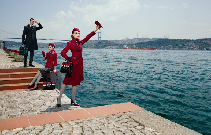 Les nouveaux uniformes de Turkish Airlines, shootés par Miles Aldridge à Istanbul.