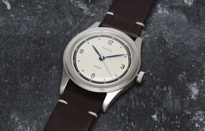 HMS 001, automatique, 399 €.