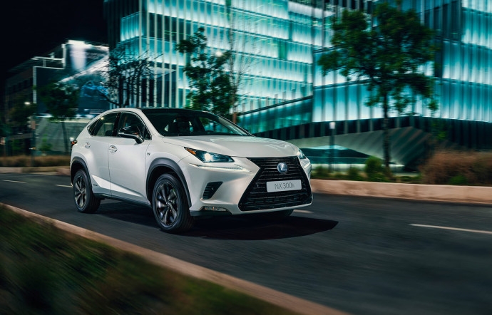 Lexus NX 300h.