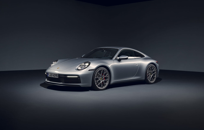 Prix : à partir de 122 255 € pour la 911 Carrera S et à partir de 130 175 € pour la 911 Carrera 4S.