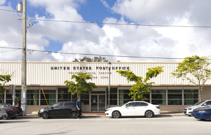 The Good Neighborhood 3/6 : Coconut Grove, jungle bohème