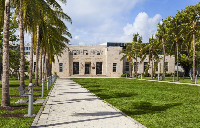 Arata Isozaki et David Gauld, Bass Art Museum.