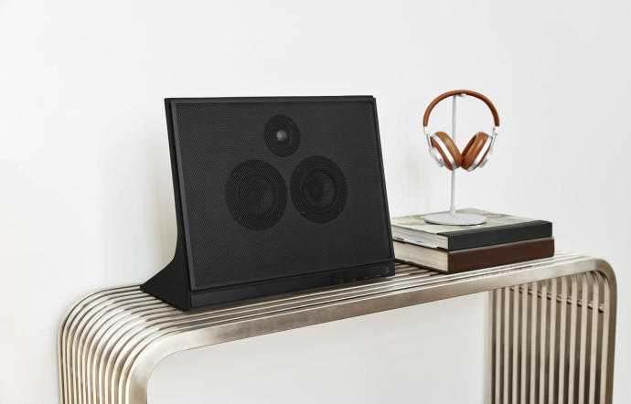 Depuis peu, la MA770 est disponible dans une sublime version en béton noir.