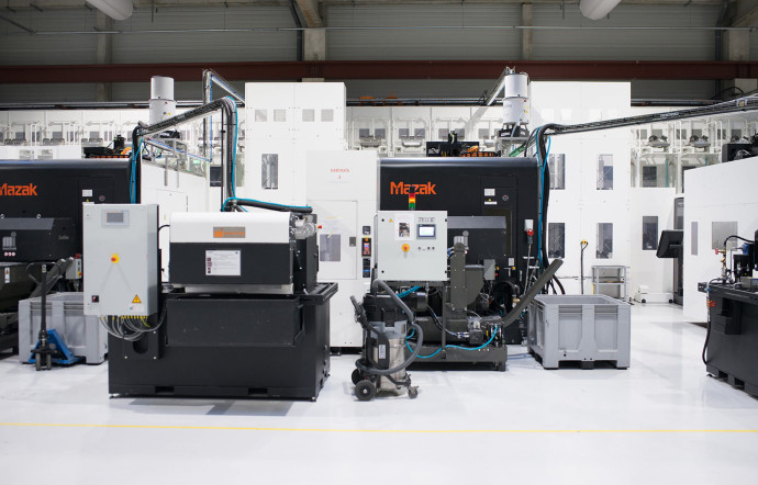 La nouvelle usine 4.0 de Latécoère, dans la banlieue de Toulouse, a été inaugurée en 2018. Elle est entièrement numérisée, automatisée et connectée.