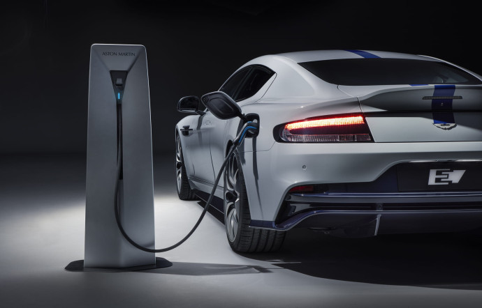 aston-martin-rapid-e-insert-07