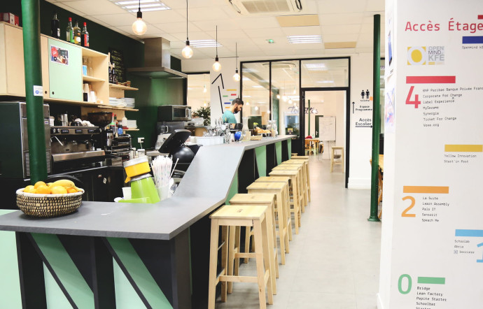 L’espace de la rue de Cléry (Paris 2). Contrairement aux espaces de coworking ou aux accélérateurs de startups classiques, Schoolab avait déjà constitué une communauté avant d’ouvrir son premier immeuble.