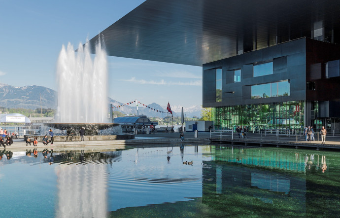Jean Nouvel. Centre de culture et de congrès, à Lucerne.