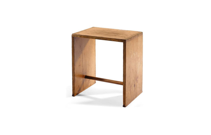 Max Bill a conçu le tabouret Ulmen en 1955.