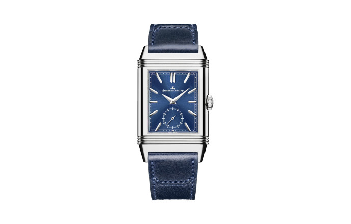Nouvelle déclinaison de la montre star de la marque, Reverso Tribute Duoface, bracelet signé Casa Fagliano, 10 500 €.