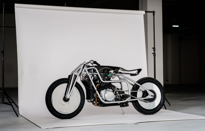 bmw-moto-bauhaus-insert-04-marcholstein-christinegabler