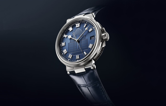 Une édition spéciale Race for Water de la montre Marine 5517 a été développée. Son boîtier en titane possède un cadran bleu décoré de la silhouette du bateau Race for Water guilloché main. Editée en série très limitée pour l’équipage.