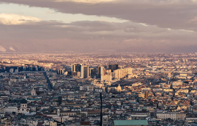 Naples vue du ciel.