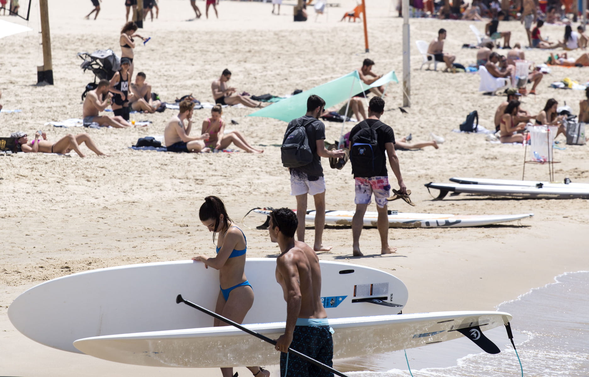 Le melting-pot de la ville se retrouve sur le sable.