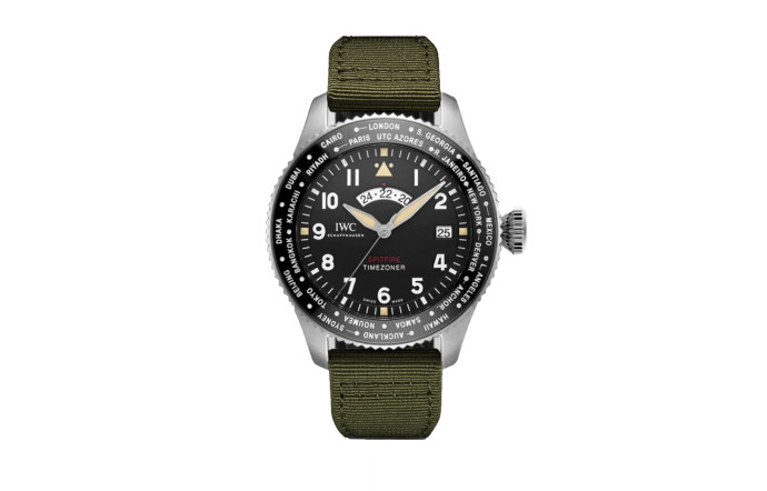 Aviateur Timezoner Spitfire Edition « The Longest Flight », IWC, 13 600 €.