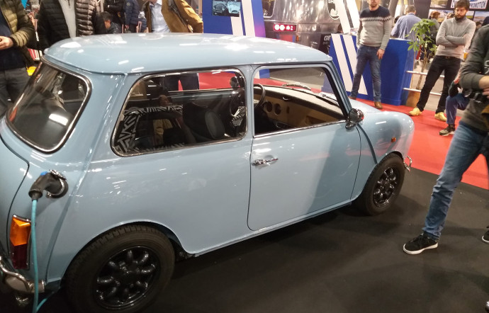 Voitures électriques, du concept à la réalité – Ian Motion : Mini, 47 ch, 18 kWh, 150 km. Coût : env. 30 000 € (quand même !).