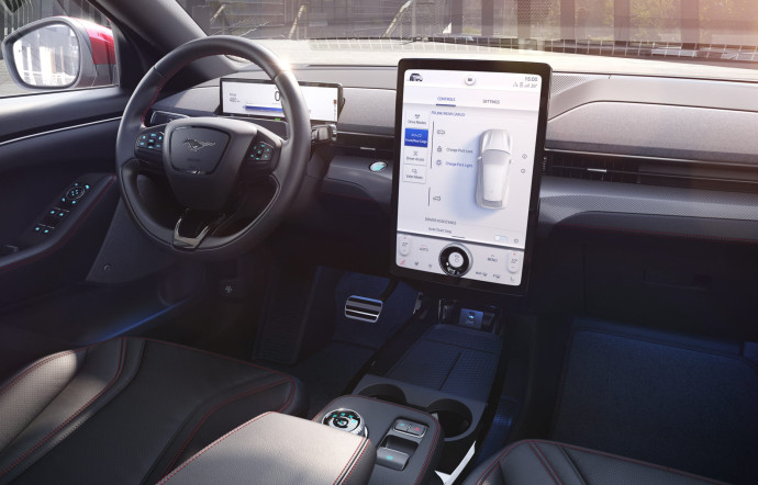 mustang-suv-insert-07
