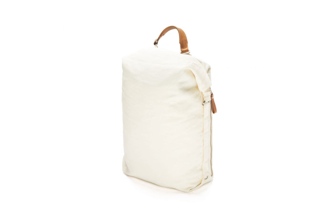 Envies d’ailleurs – QWSTION, 295 €.
