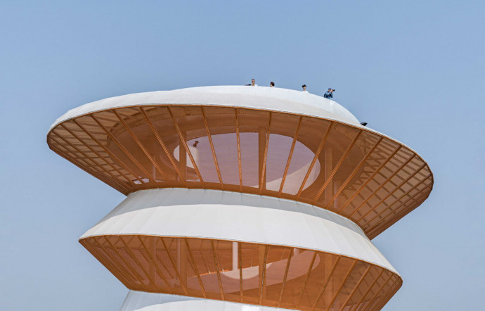 tour-spiral-doarchi-shenzen-insert-02-schran