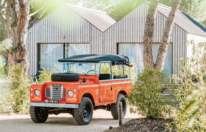 cool-vintage-villa-comporta-portugal-land-rover-insert-05