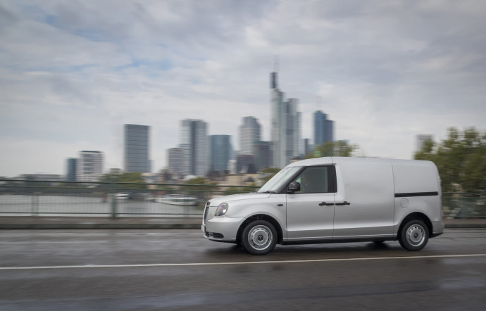 Le LCV, une version commerciale du TX eCity.