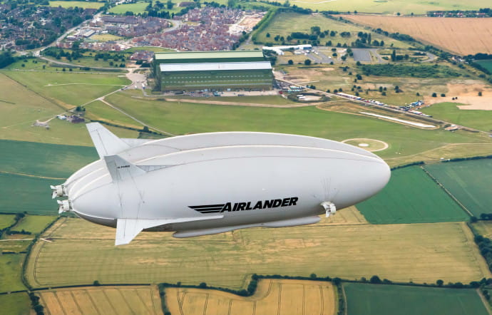 airlander-10-dirigeable-electrique-hybride-insert-01