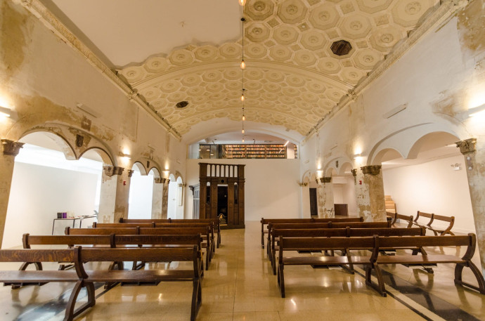 6760 South Stony Island Avenue. Tél. +1 (312) 857-5561. www.rebuild-foundation.org