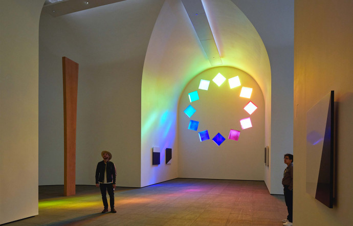 Le bâtiment Austin, avec ses fenêtres colorées, a été érigé en 2015 par l’artiste Ellsworth Kelly. Il fait désormais partie de la collection permanente du Blanton Museum.