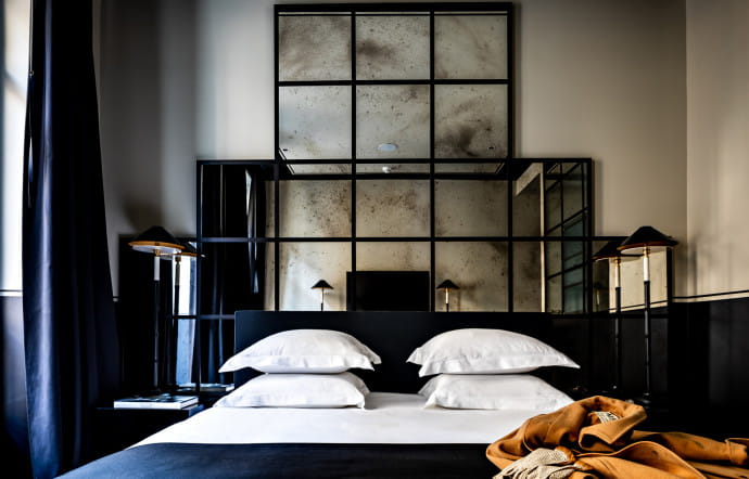 monsieur-george-hotel-paris-champs-elysees-insert-03-chambre-chequer-benoit-linero