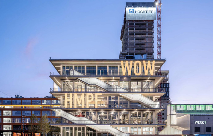 Werk12, ancien bâtiment industriel transformé en complexe multifonctionnel, a été inauguré à Munich en octobre dernier.