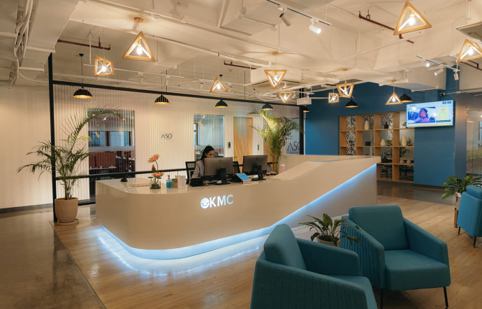 KMC Solutions, fournisseur d’offres de bureau flexibles et de main-d’œuvre.