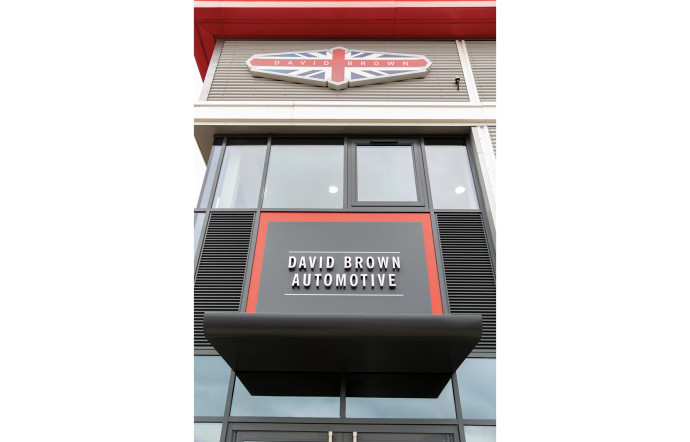 David Brown a fondé David Brown Automotive en 2013.