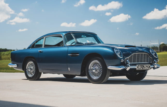 ventes-encheres-automobiles-voitures-luxe-collection-insert-aston-martin