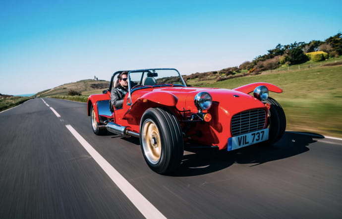 caterham-super-seven-1600-voiture-retro-insert-02