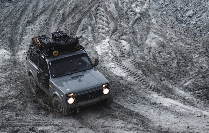lada-niva-vagabund-automobile-transformation-insert-03