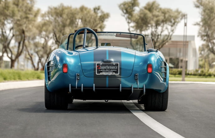 superformance-mkiii-r-automobile-shelby-cobra-insert-05