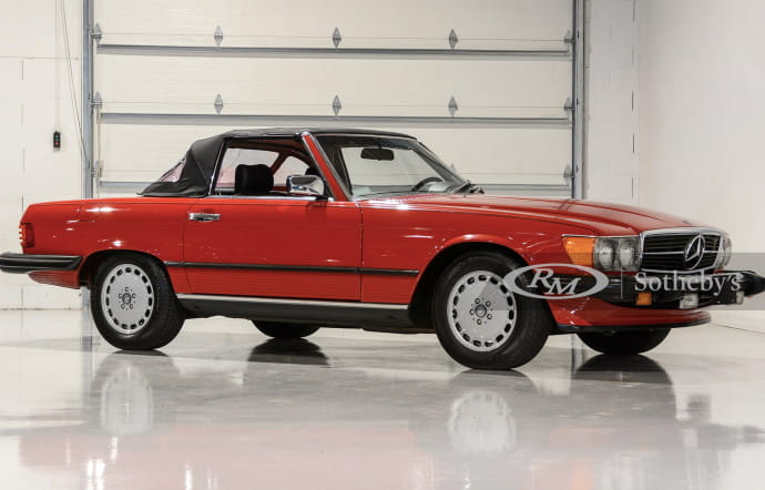 vente-aux-encheres-ferrari-insert-mercedes