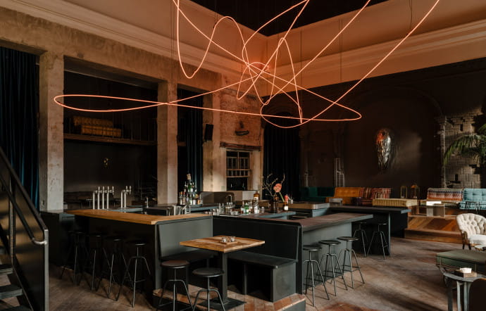 Kink, un nouveau bar arty au cœur du Berlin post-industriel